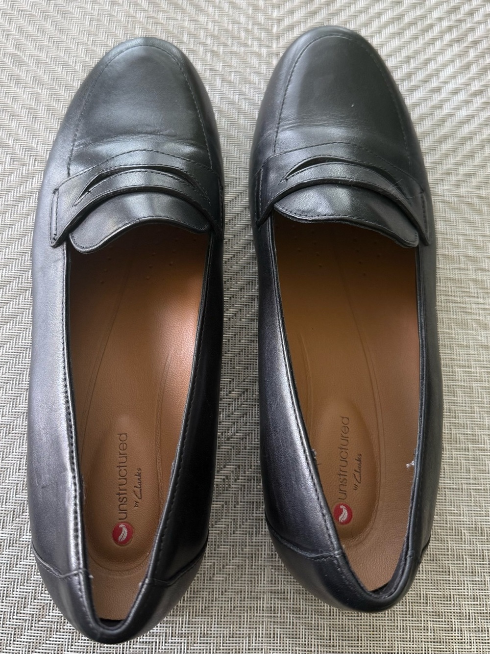 Clark's Women's Un Blush Go Penny Loafer Black Leather Size 8 Career Comfort